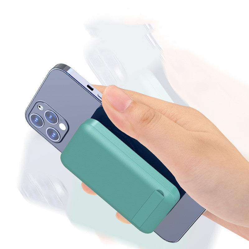 Compact Wireless Magnetic Charging Power Bank - TALKTECH